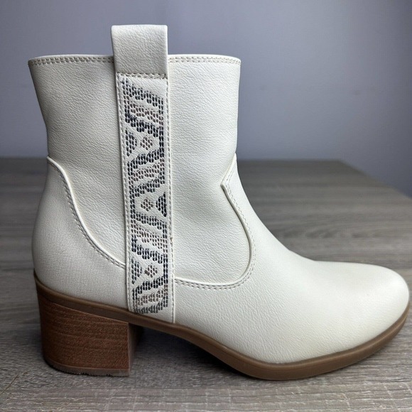 Baretraps COVINA Women's Sz 9.5M High Heel Embroidered Boots Tan and Cream - Picture 3 of 13